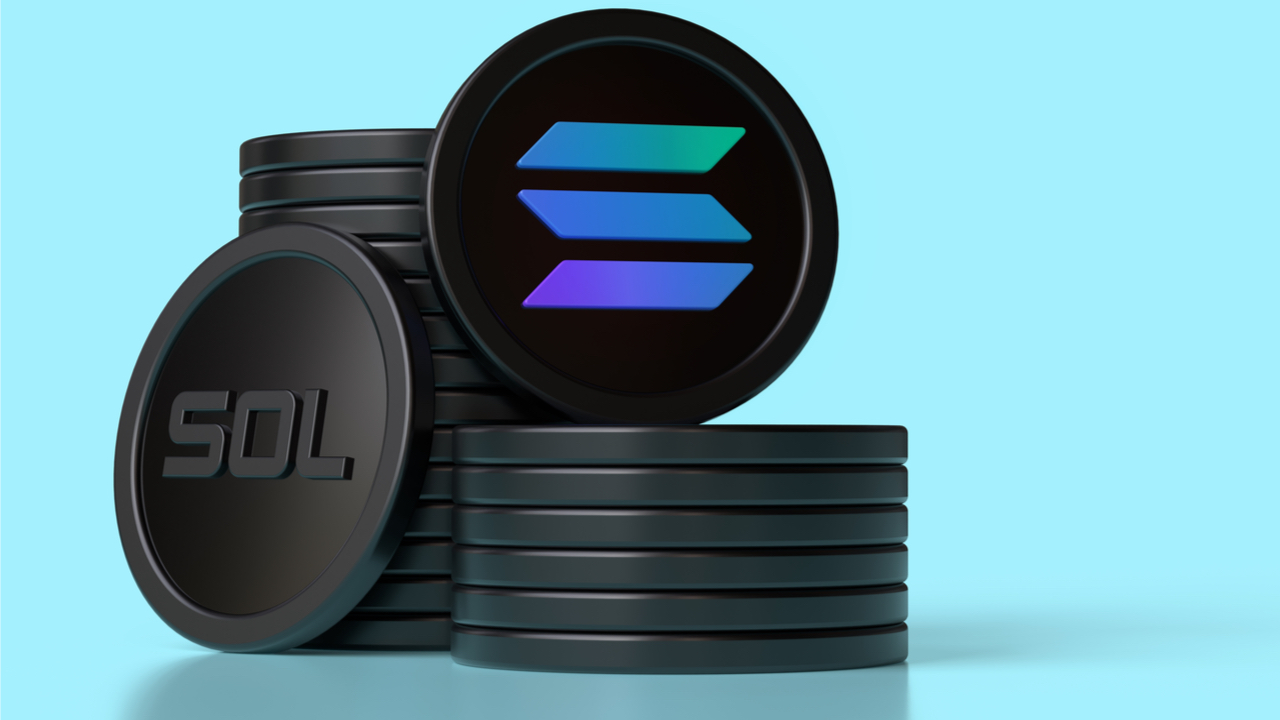 shutterstock 2067283472 Solana Halts Block Production, Validators Told to Prep for a Restart, Network’s Decentralization Criticized