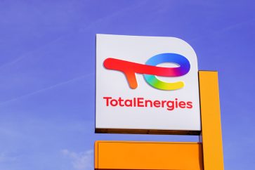 totalenergies TotalEnergies is attractive, but trend investors should wait to buy below $50