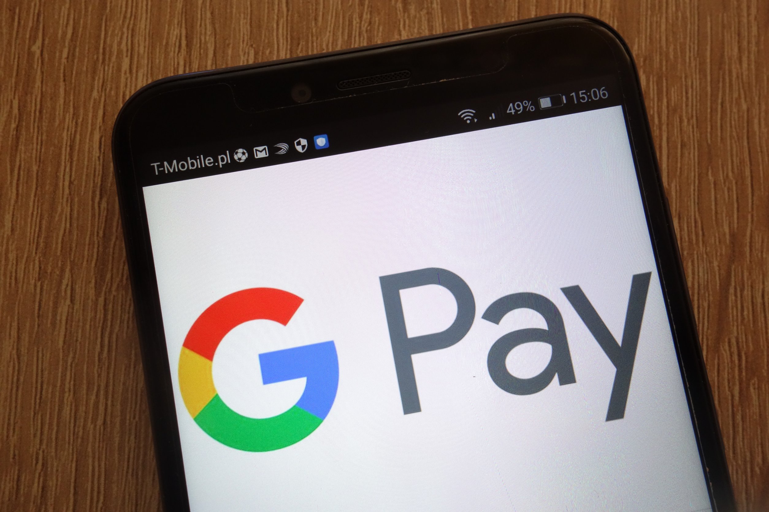 google pay logo on smartphone Crypto.com App launches in-app crypto purchase with Google Pay